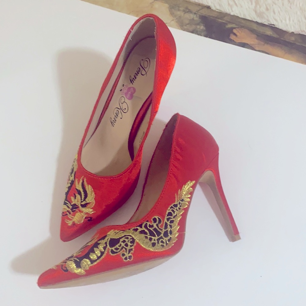 Women high heals shoes